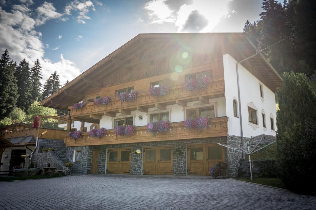 Landhaus Maria Neustift im Stubaital Exterior foto